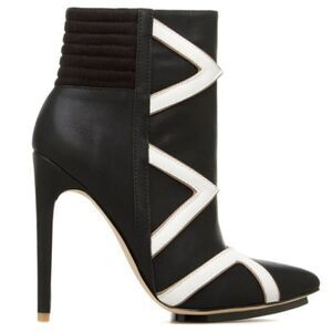 NWB  Gwen Stefani Booties Boots